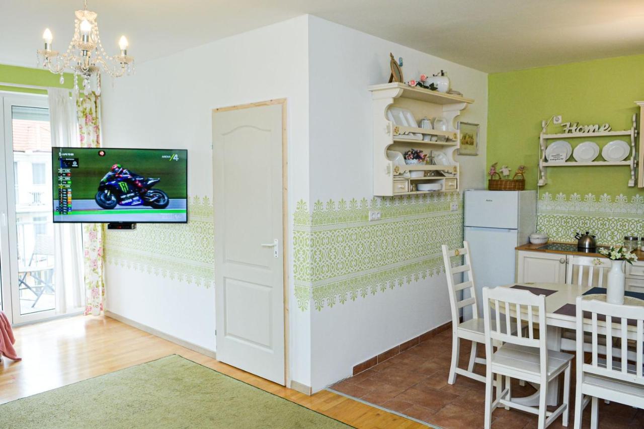Romantic Apartman Hajdúszoboszló Екстериор снимка